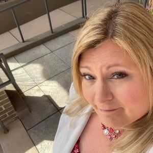 Meet your Posher, Paula